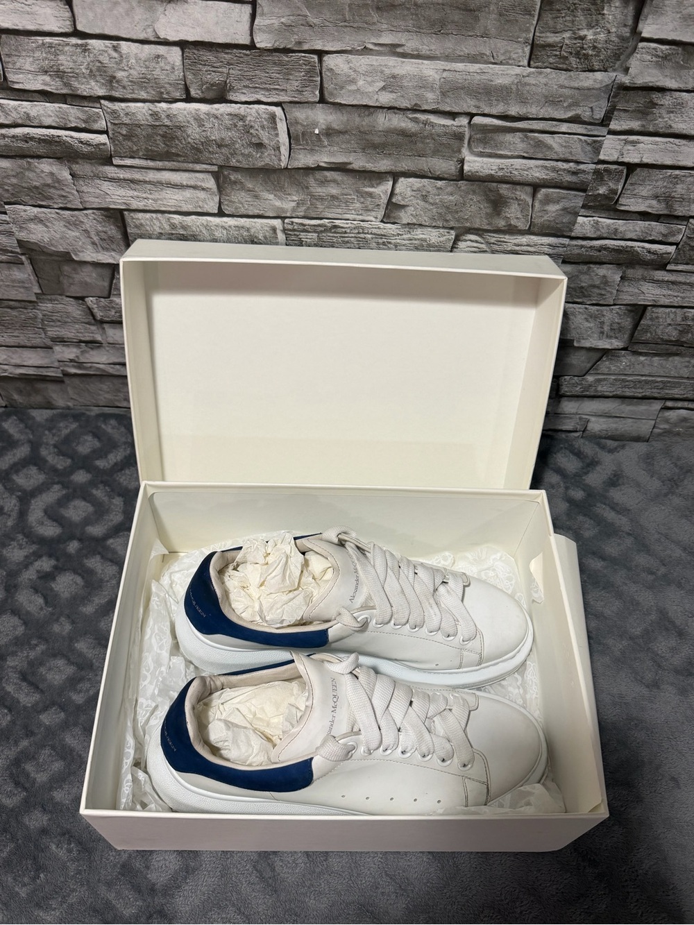 Alexander McQueen White Leather Sneakers with Blue Heel Patch - Picture 8 of 9